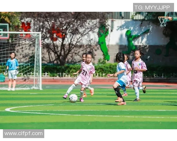 扎个小辫足球明星的魅力与风采揭秘如何在绿茵场上展现个性与实力 扎个小辫足球明星的魅力与风采揭秘如何在绿茵场上展现个性与实力