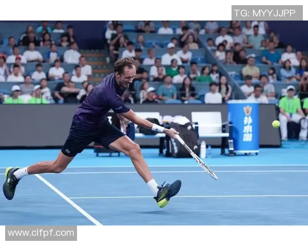 杭州网球队技术争议引发热议球员表现与教练策略的深度探讨 杭州网球队技术争议引发热议球员表现与教练策略的深度探讨