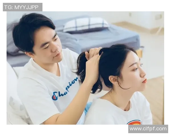 足球明星情侣甜蜜瞬间视频合集展现爱与激情的完美结合